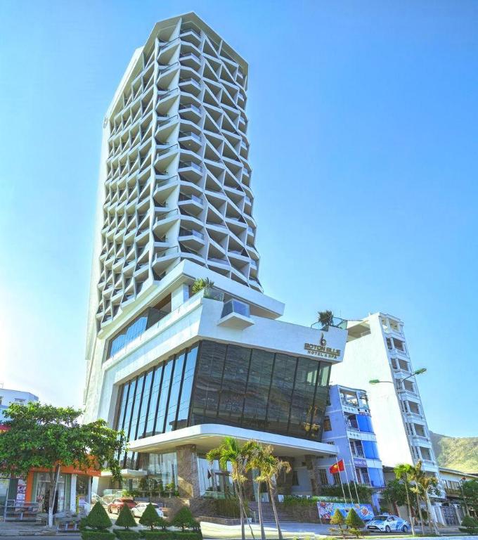 boton blue hotel aai